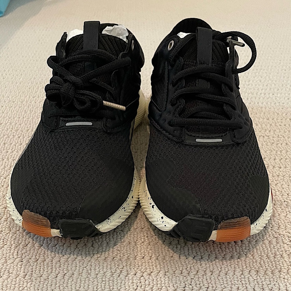 NWT and box - Women’s Reebok HIIT TR, size 8